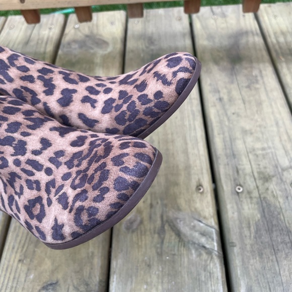 Size 7 Circus by Sam Edelman Leopard Print Booties - Picture 11 of 12